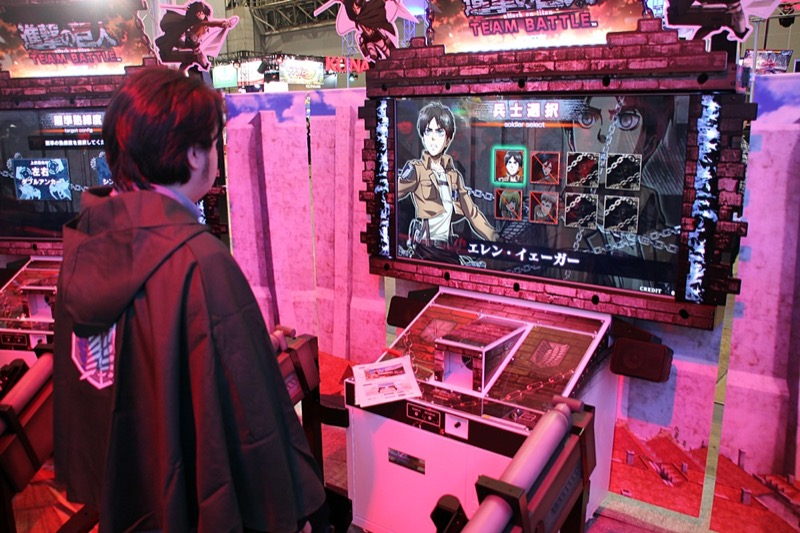 Illustration for article titled The New Attack on Titan Arcade Game Has Sweet Controllers